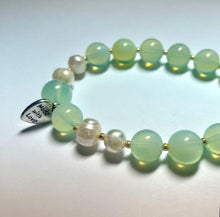 Load image into Gallery viewer, Green Jade Made with Love Bracelet
